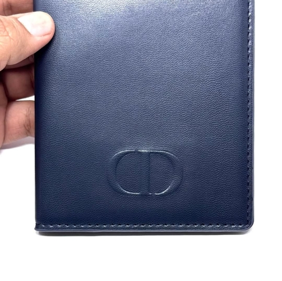 ✈️✨ Ðl0️⃣R PÅSSP0RT H0LDËR CĄSĘ ✨✈️ - Picture 2 of 8